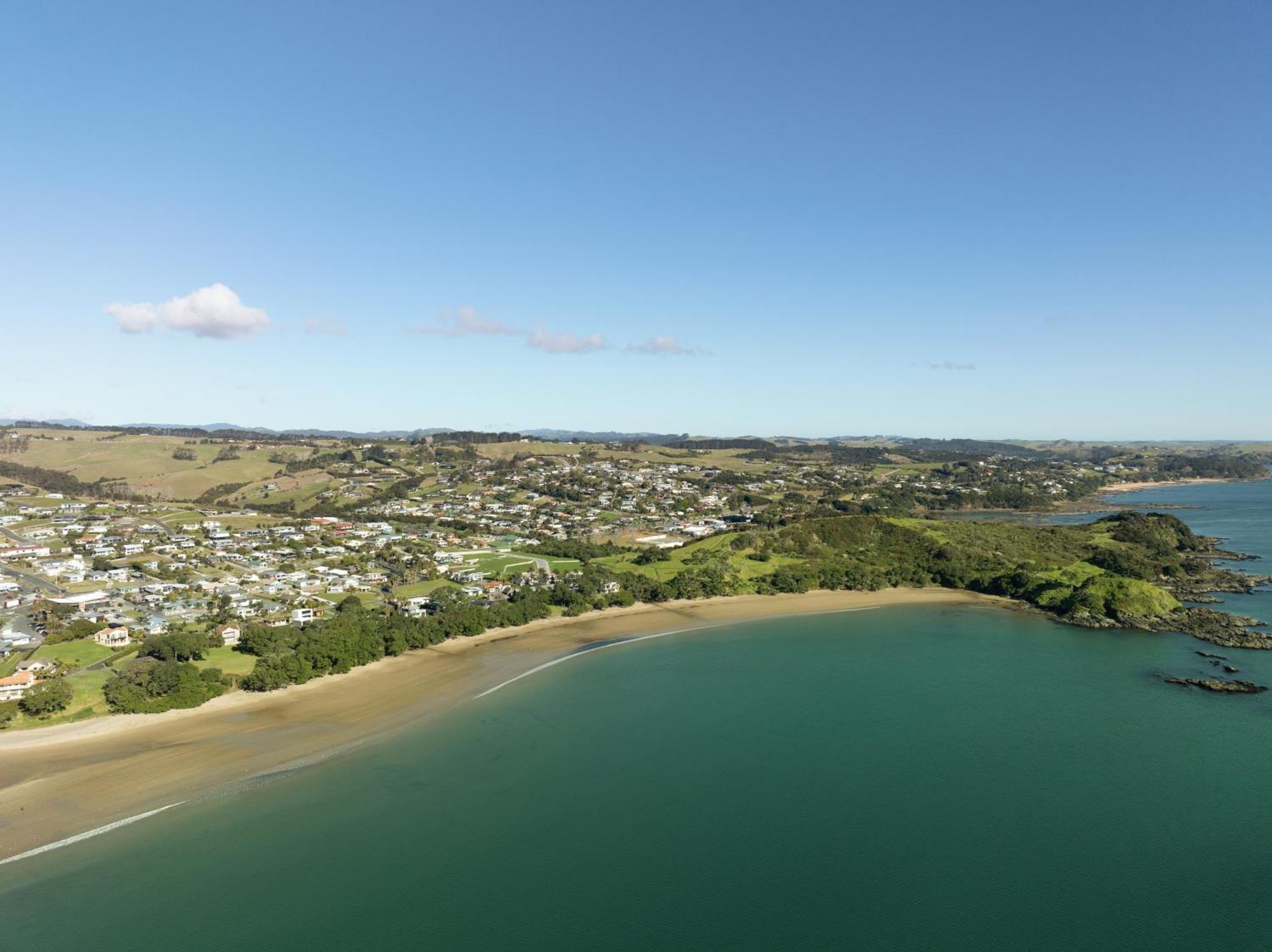 Sunlit Bay Villas Coopers Beach Buitenkant foto